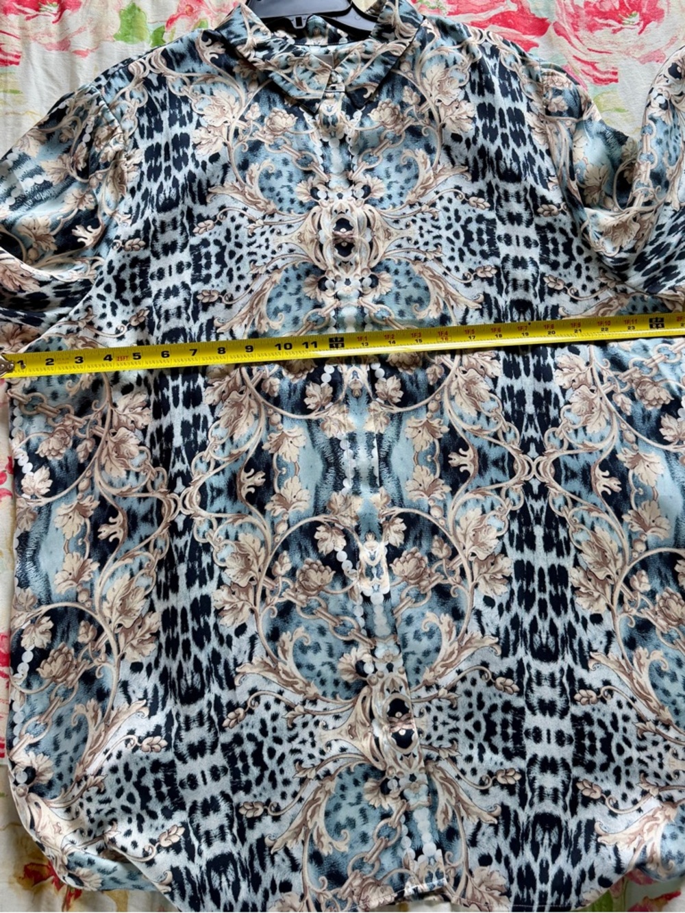 Chico's Blue and Cream Ornate Print Button-Down Shirt (Chico’s size 4) - Picture 11 of 13